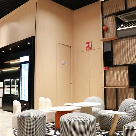 Otel Hotel Suite Sibu Bagian luar foto