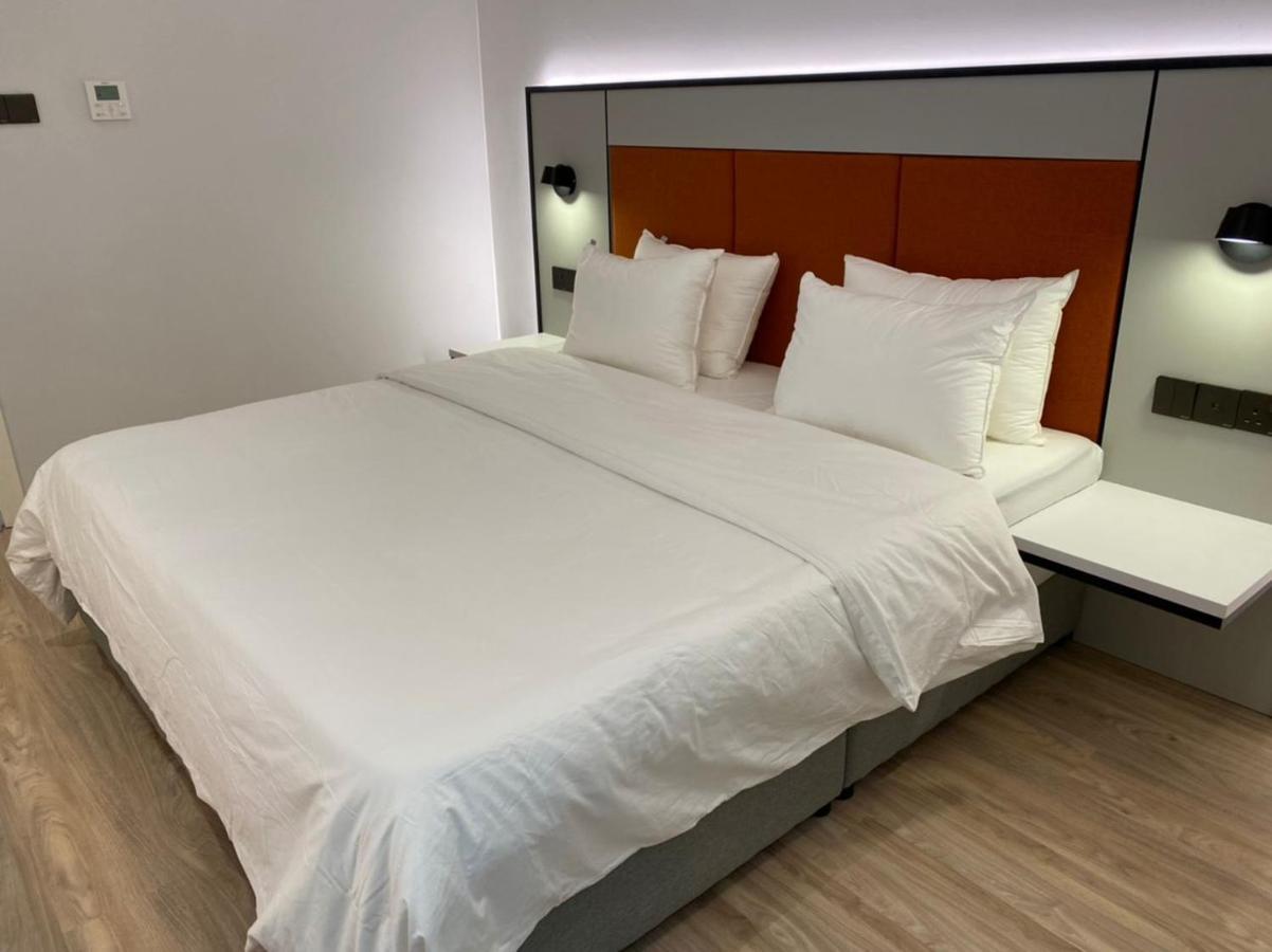 Otel Hotel Suite Sibu Bagian luar foto