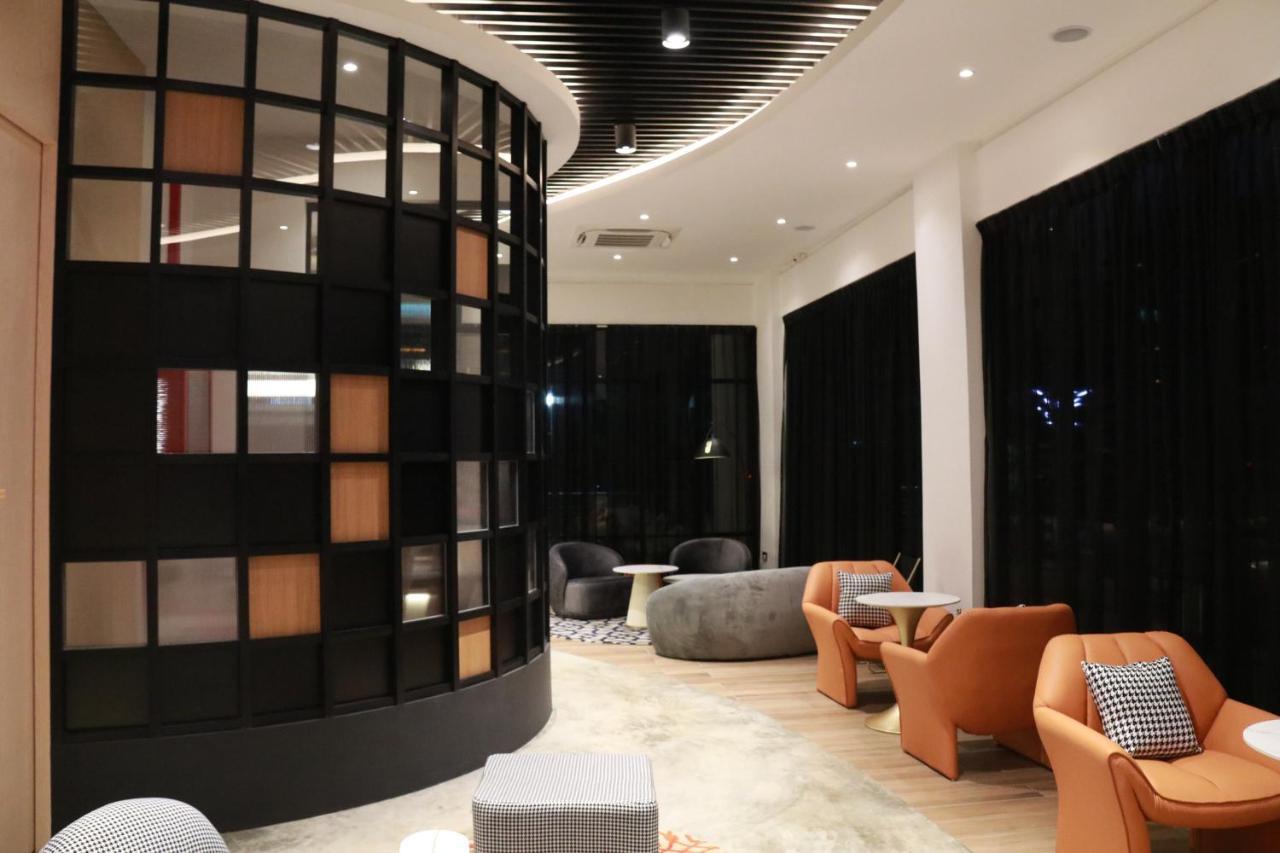 Otel Hotel Suite Sibu Bagian luar foto