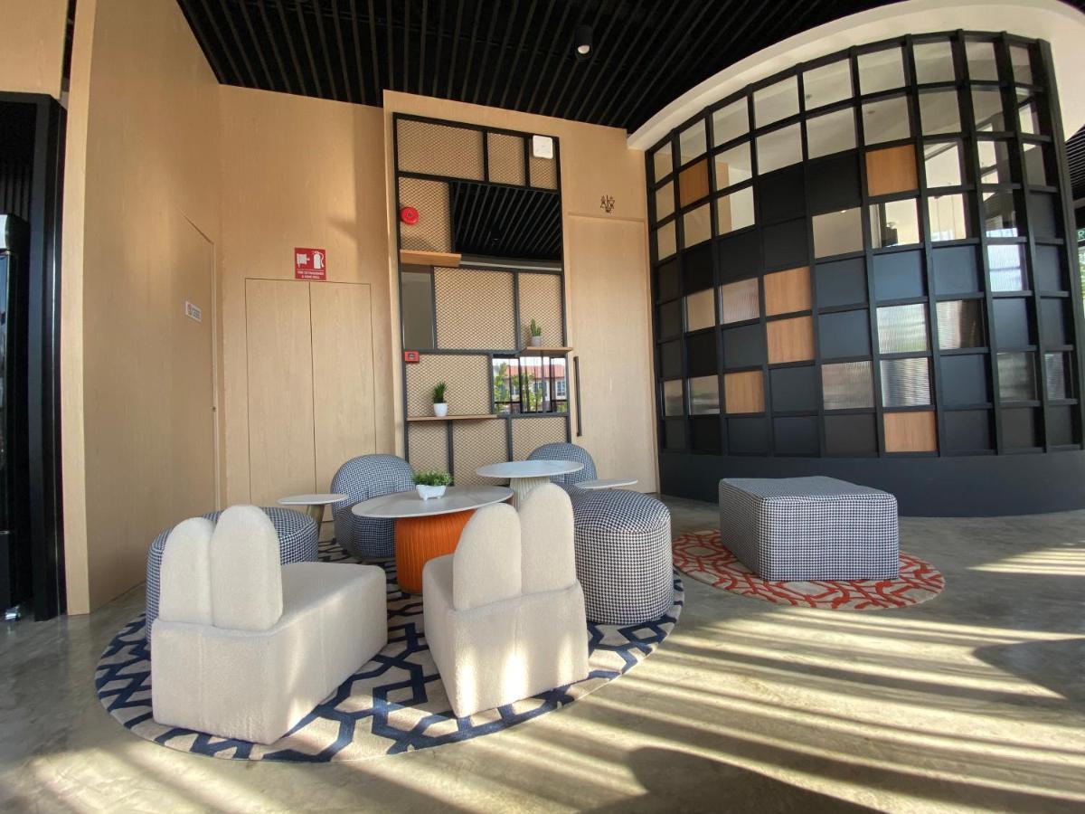 Otel Hotel Suite Sibu Bagian luar foto