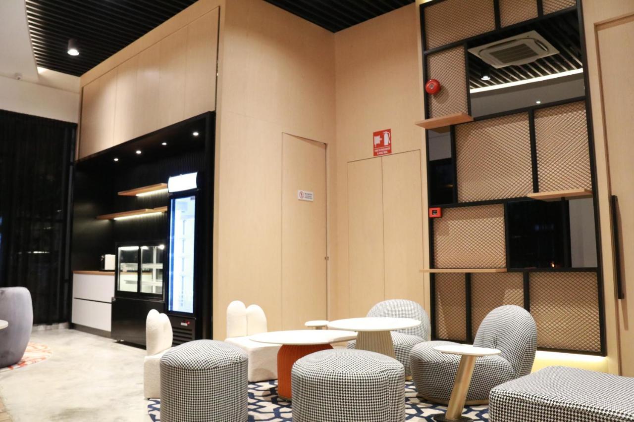 Otel Hotel Suite Sibu Bagian luar foto