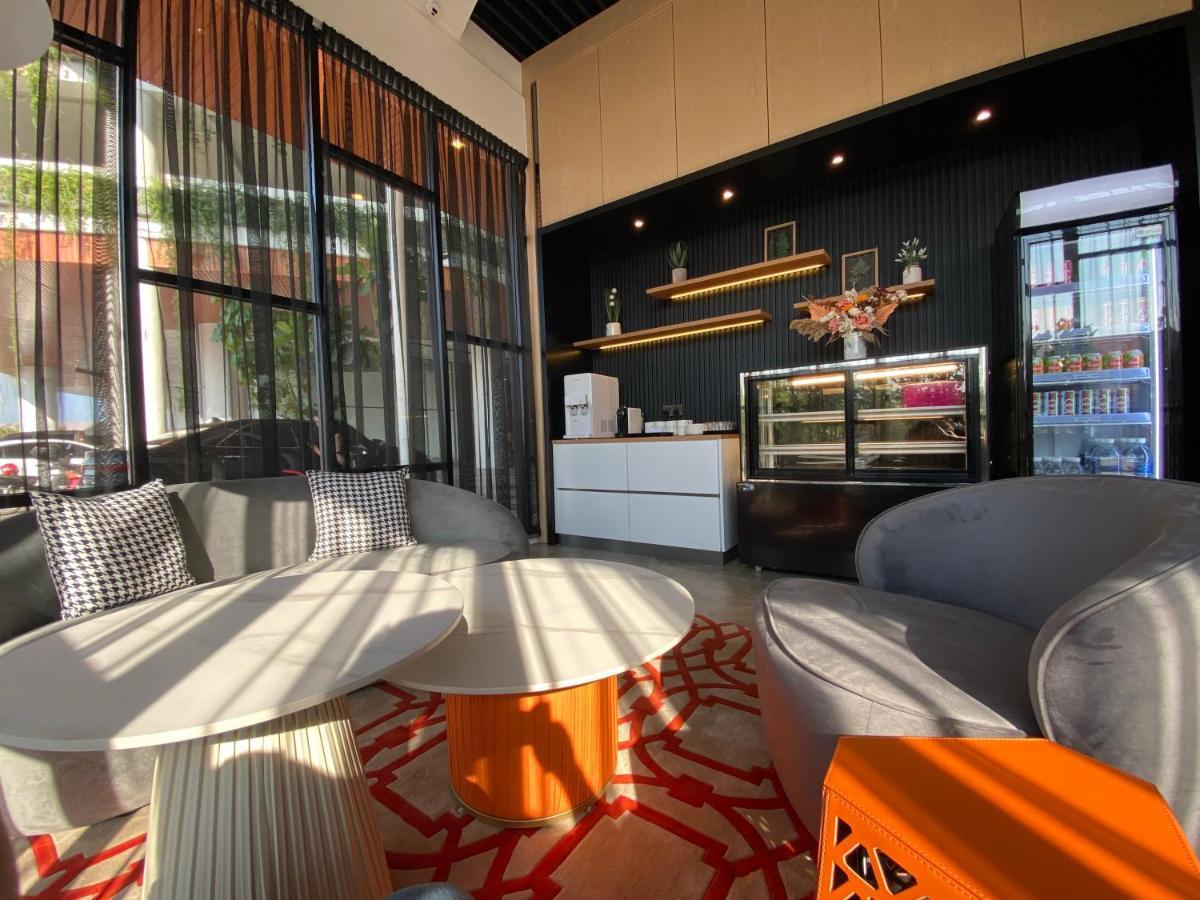 Otel Hotel Suite Sibu Bagian luar foto