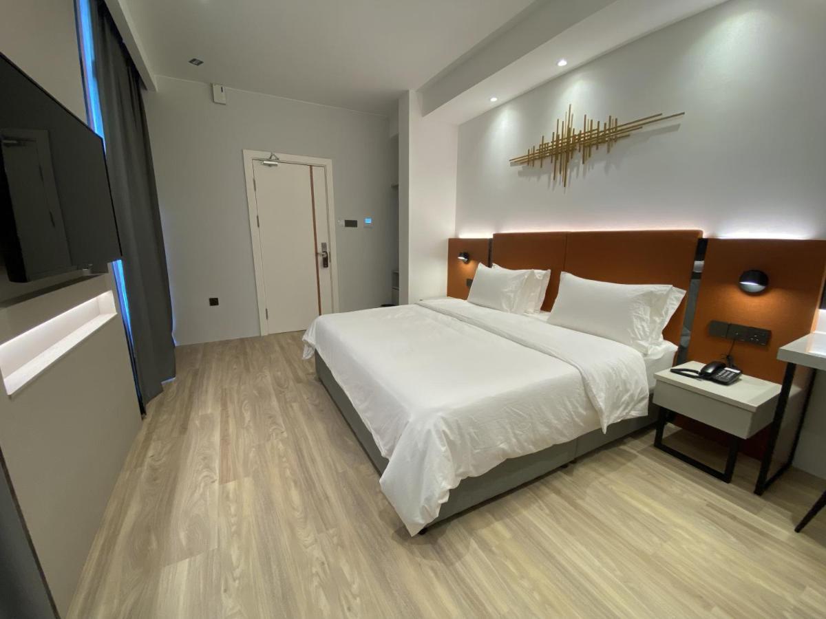 Otel Hotel Suite Sibu Bagian luar foto
